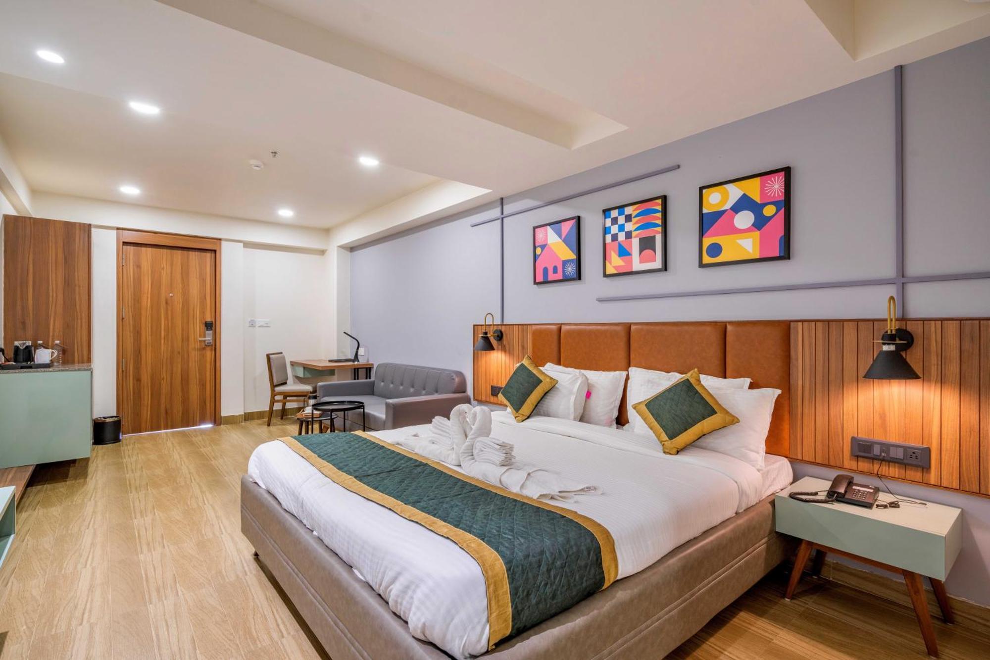 The Lemon Grass Hotel Gandhinagar Esterno foto
