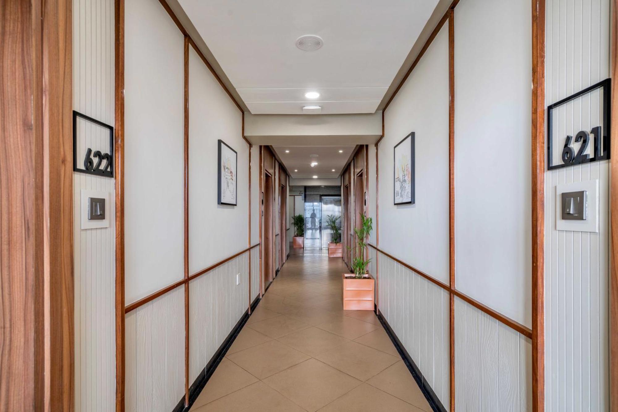 The Lemon Grass Hotel Gandhinagar Esterno foto
